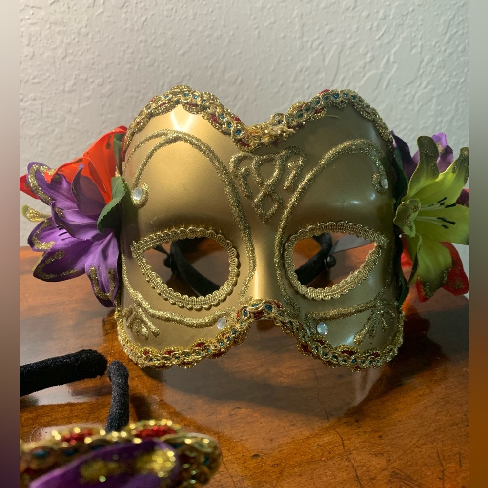 Halloween or Fat Tuesday costume beaded masks with headbands NBW- lot of 2